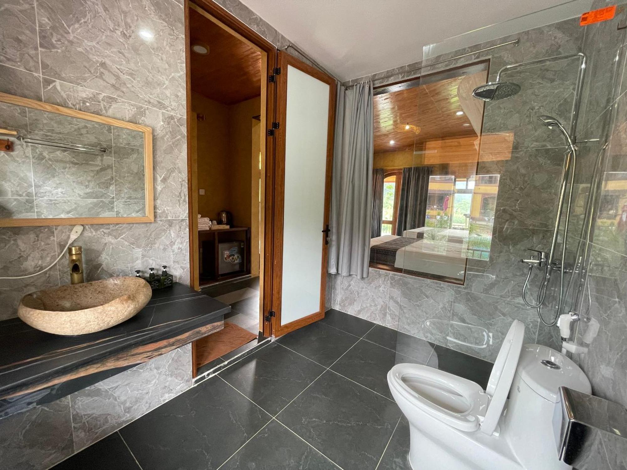 Wings Loop Hotel 3*